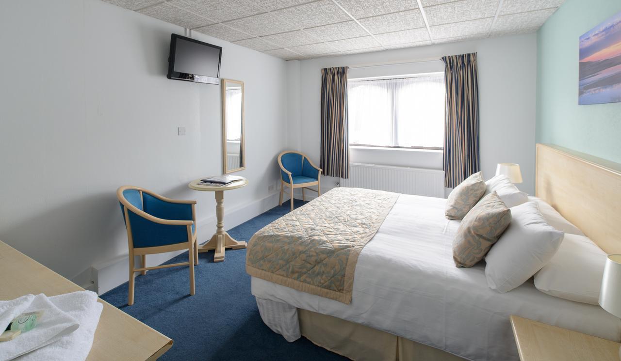 Sandown Park Lodge Esher Eksteriør bilde